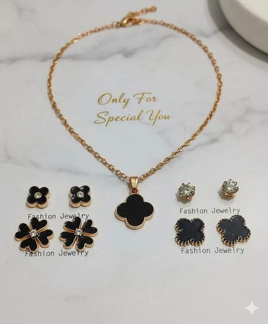 Premium Black Quatrefoil Jewelry Set – Elegant Gold Finish